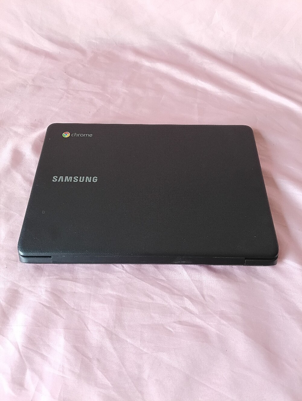 Samsung 500C XE500C13-K02US 11.6" Chromebook 3 Celeron N3050 1.60 GHz 4GB 16GB